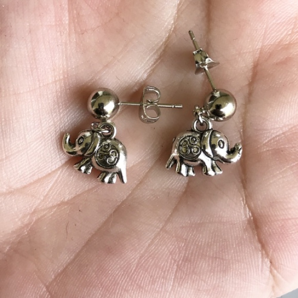 ๐ดSALE ! elephant om sign steel post earrings - Picture 6 of 10